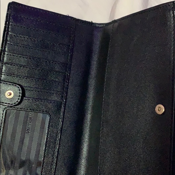 Victoria’s Secret wristlet - Picture 2 of 4